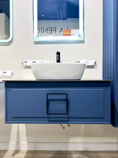 Тумба под раковину«La Fenice» Cubo 90 (под столешницу с раковиной) подвесная Blu Grigio/ручки Nero
Тумба под раковину«La Fenice» Cubo 90 (под столешницу с раковиной) подвесная Blu Grigio/ручки Nero