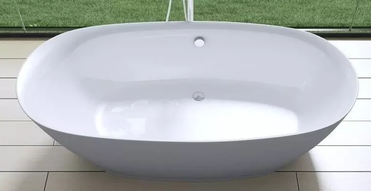 Ванна акриловая ArtMax AM-527 18083 с ножками с сифоном белая 74700₽