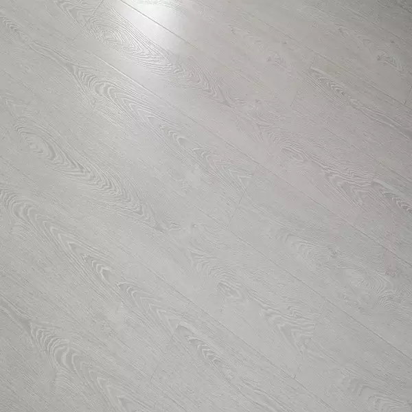 

Ламинат «Wood Style» Magic Wide Дуб Флорес 121,5х23,8 70546 34 класс светло-серый